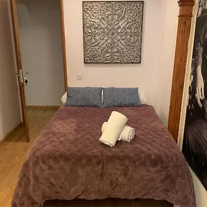 Erandi Ramblas Hostal